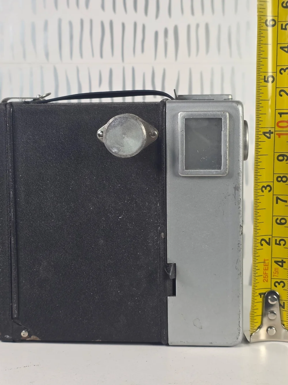 Vintage Zenith Camera Corp Sharp Shooter Box Camera Chicago